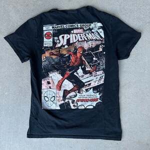 Marvel Spider-Man Comic Book Cover Size M Black Graphic T-Shirt